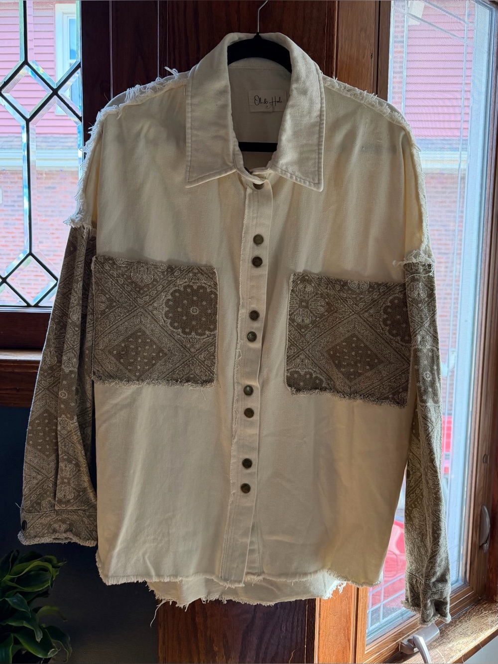 Oli & Hali Bandana Print Contrast Snap Shirt Ivory Olive Size L NWOT, never worn